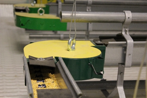 ANGOLI AUTO-LUBRIFICANTI